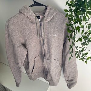 NIKE- Men’s Club Swoosh Full Zip Sleeve Hoodie
